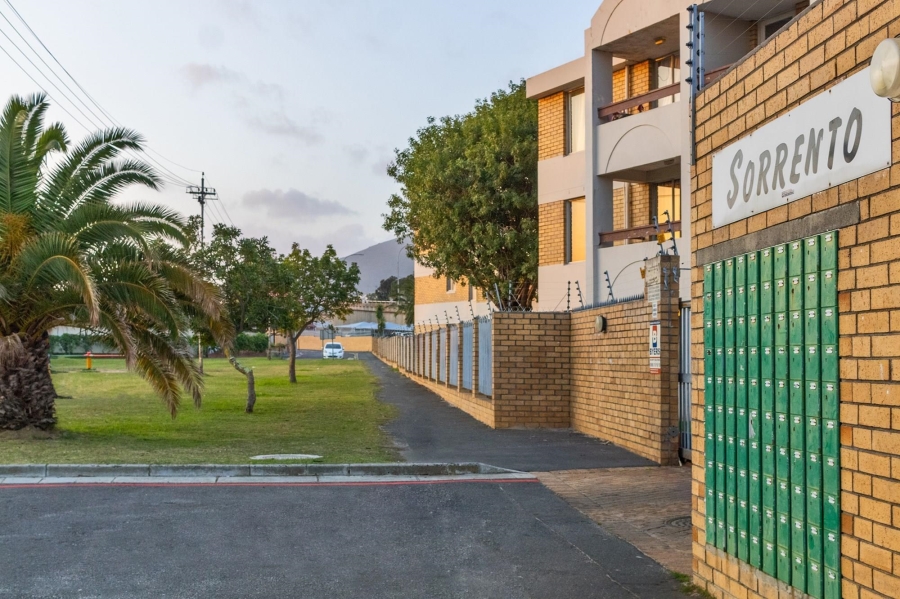 2 Bedroom Property for Sale in Churchill Estate Western Cape